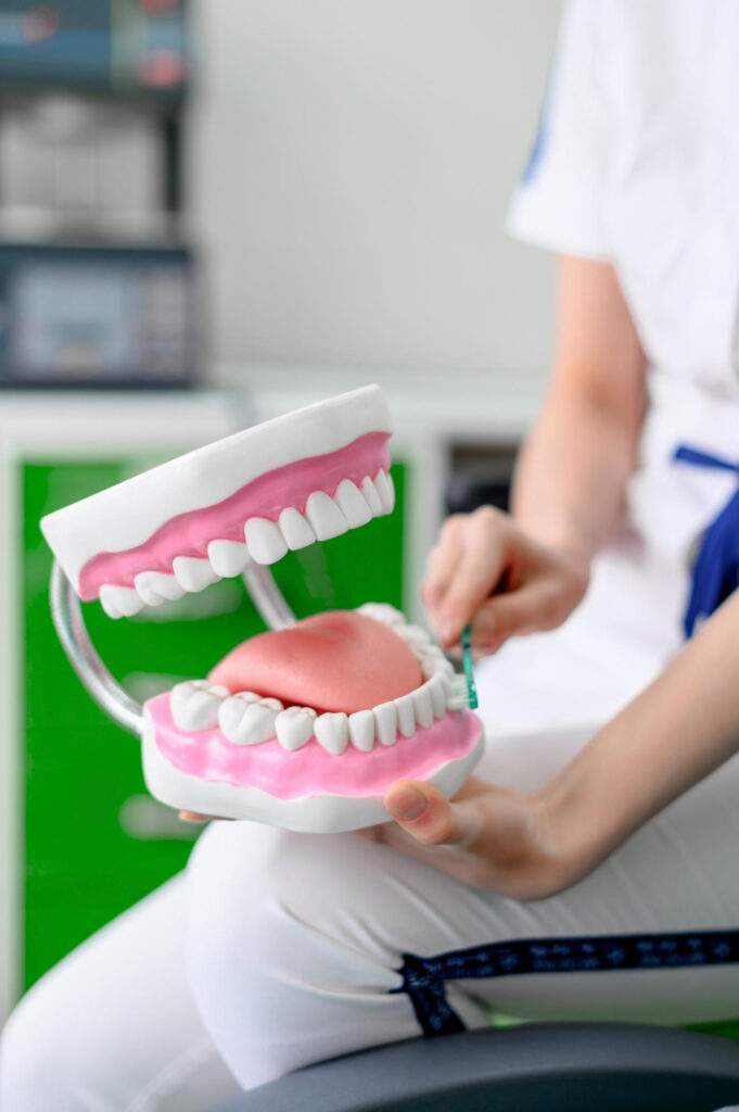 Periodoncia y tratamiento de encías en Villaverde